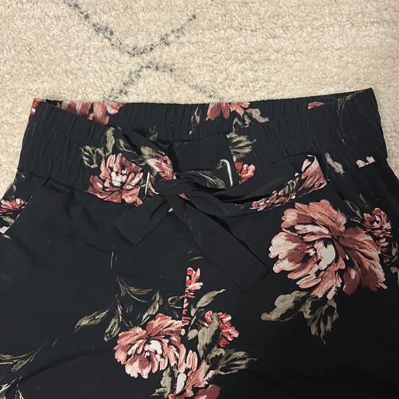 Dynamite size XS jogger style dress pants - Picture 2 of 4